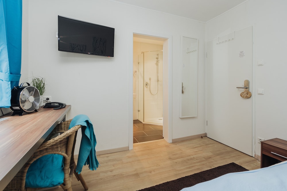 Single Room photo 3