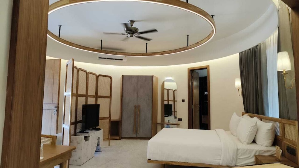 Premium Villa photo 1