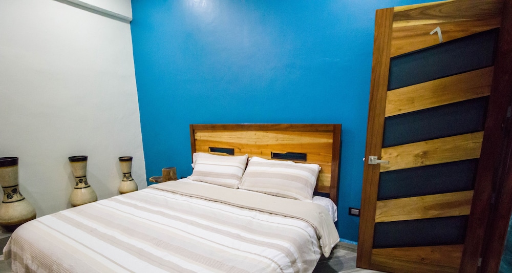 Luxury Room, 1 King Bed - Photo 1
