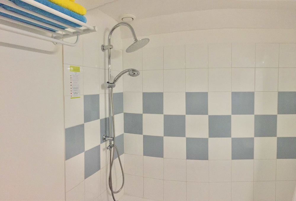 Double or Twin Room - Photo 2