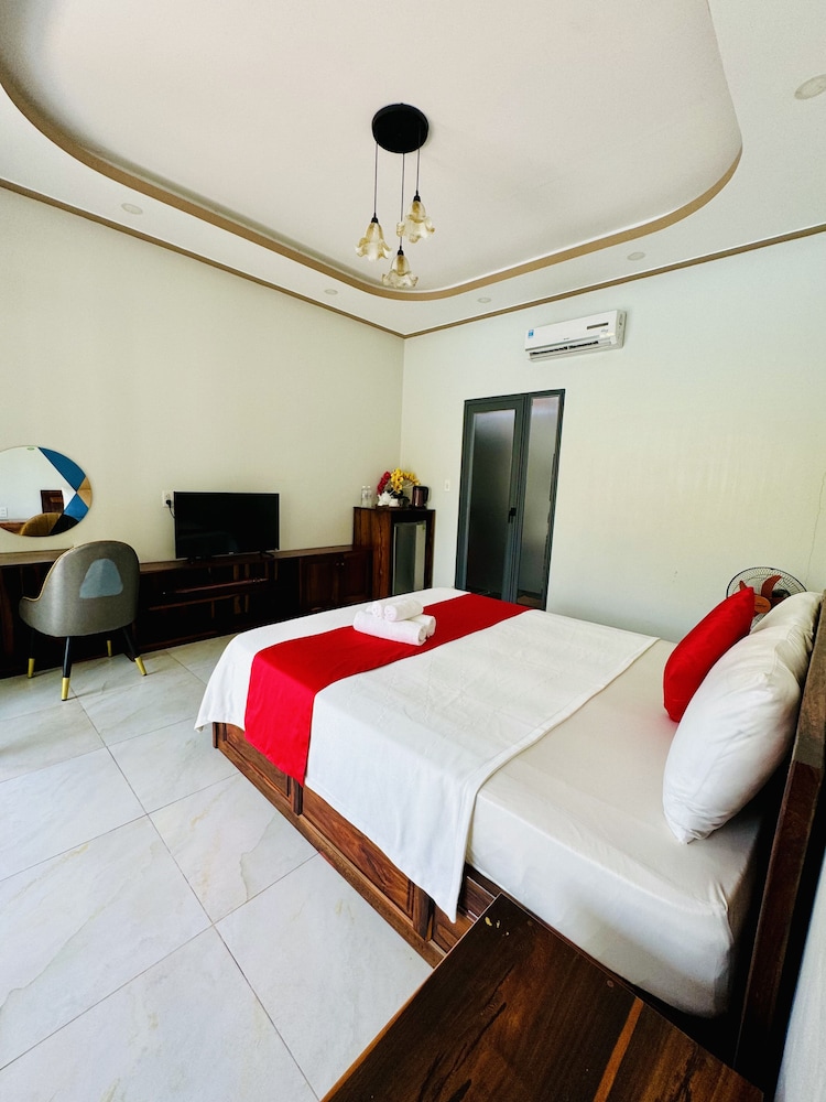 Deluxe Double Room Single Use, 1 Queen Bed