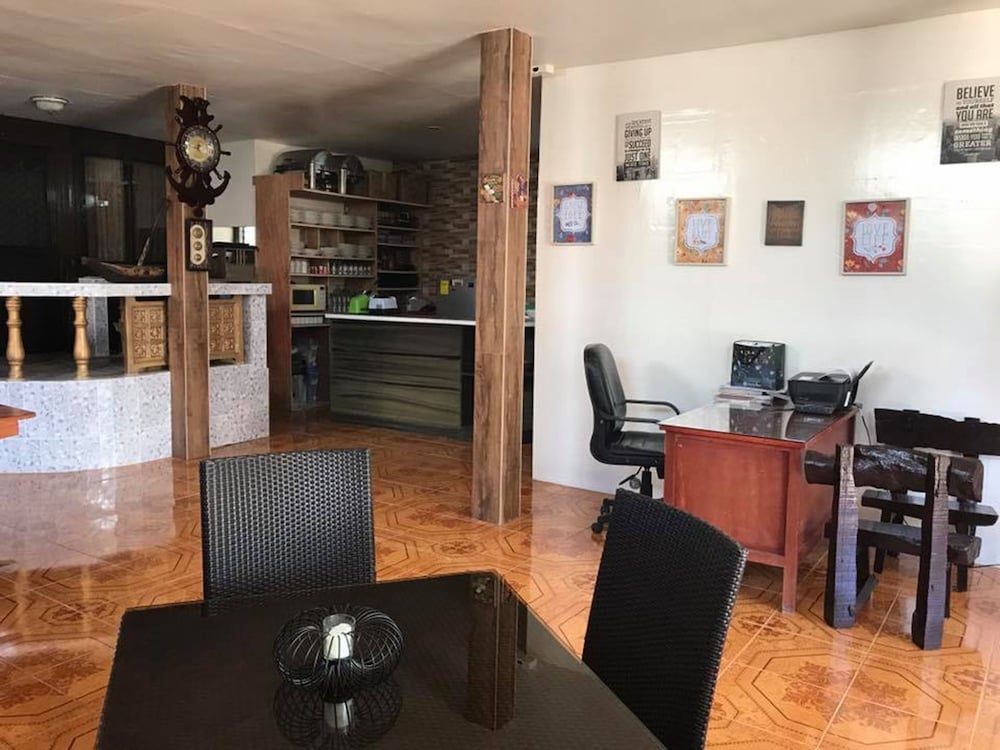 Family Room, 1 Bedroom, Non Smoking, Beach View photo 2