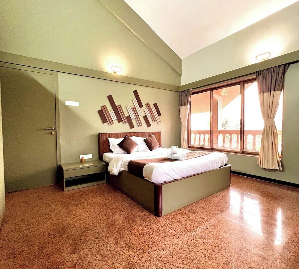 Luxury Villa photo 1