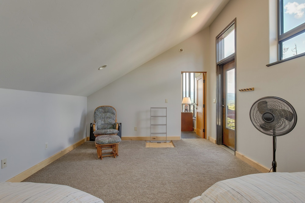 House (2 Bedrooms) photo 1