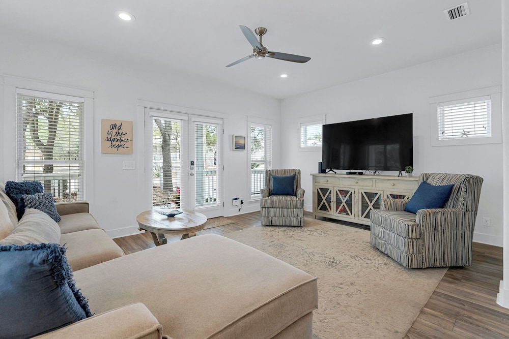 House, Multiple Beds, Pool Access, Pool View (Our Seaside)