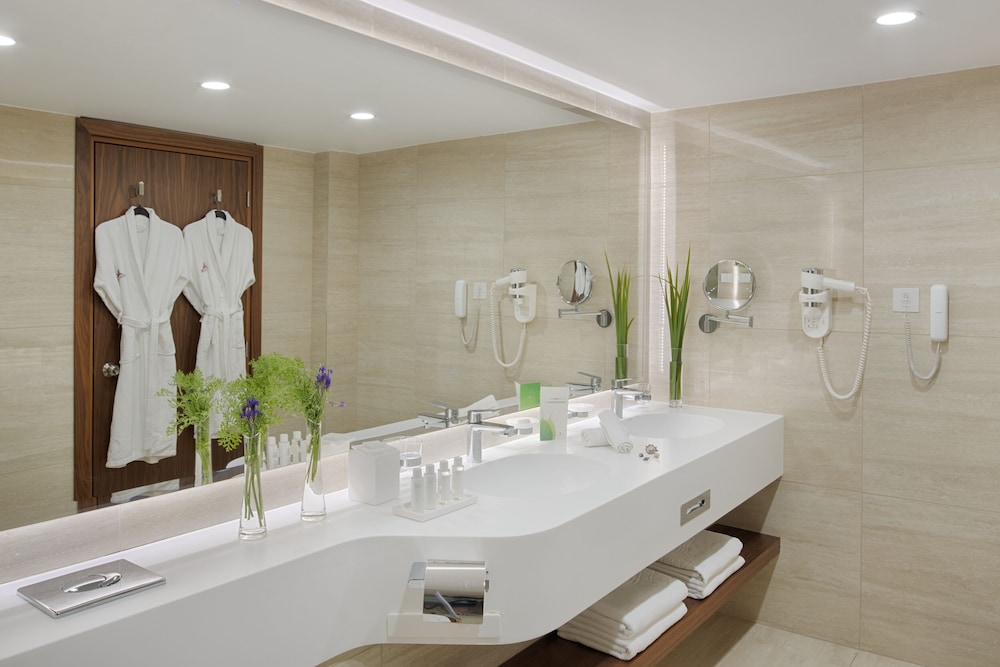 Standard Suite - Photo 5