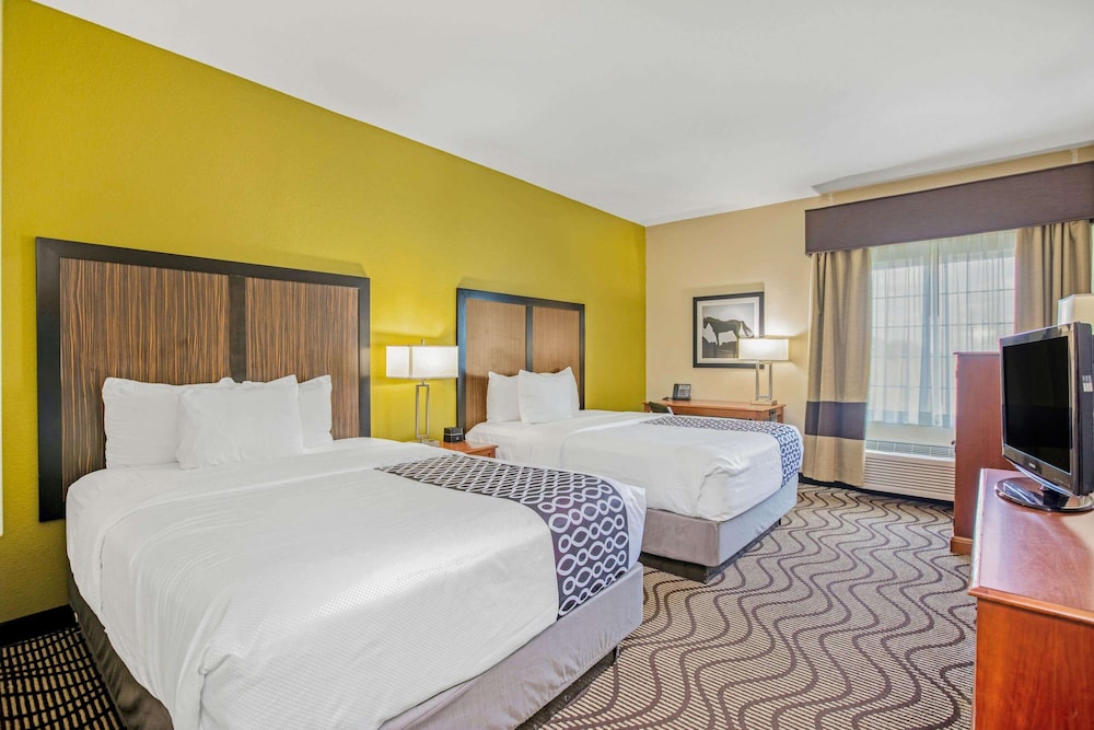Room, 2 Queen Beds, Non Smoking - Photo 2
