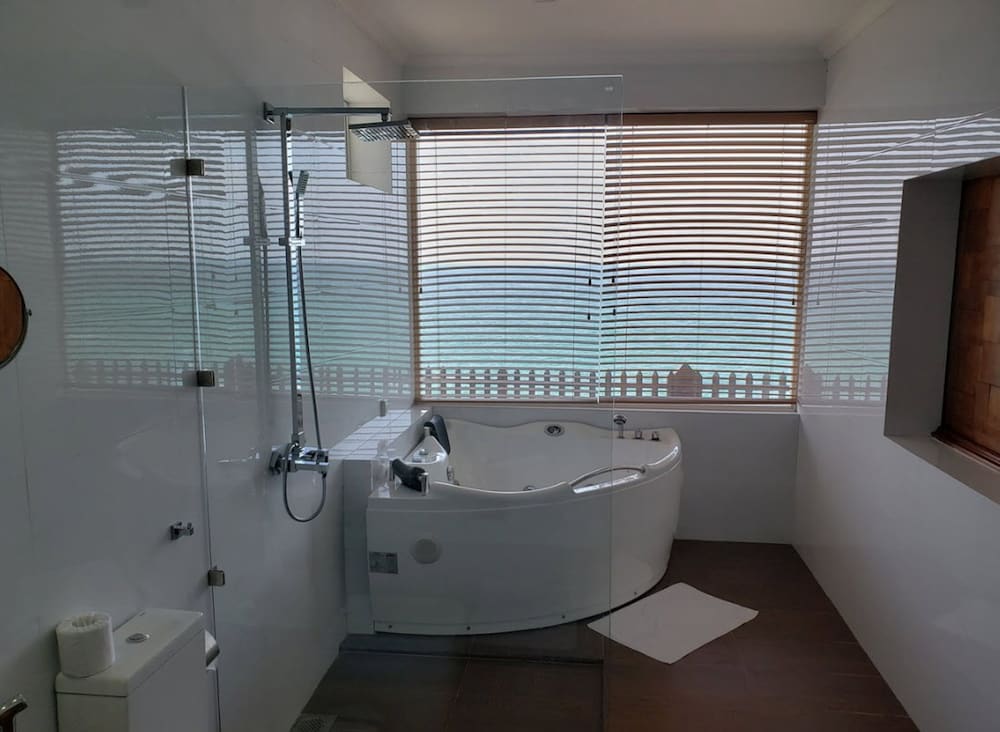 Superior Double Room, Jetted Tub photo 2