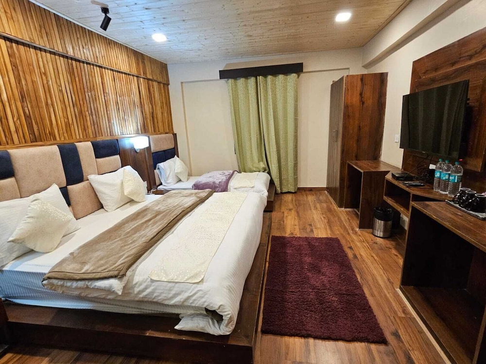 Premium Triple Room