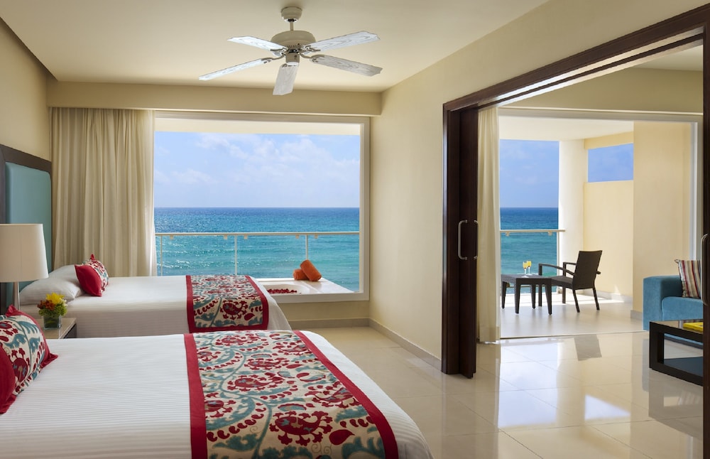 Junior Suite Ocean View King