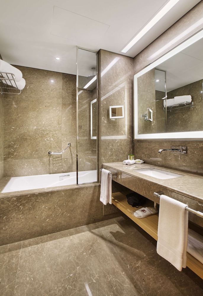 King one bedroom suite photo 2