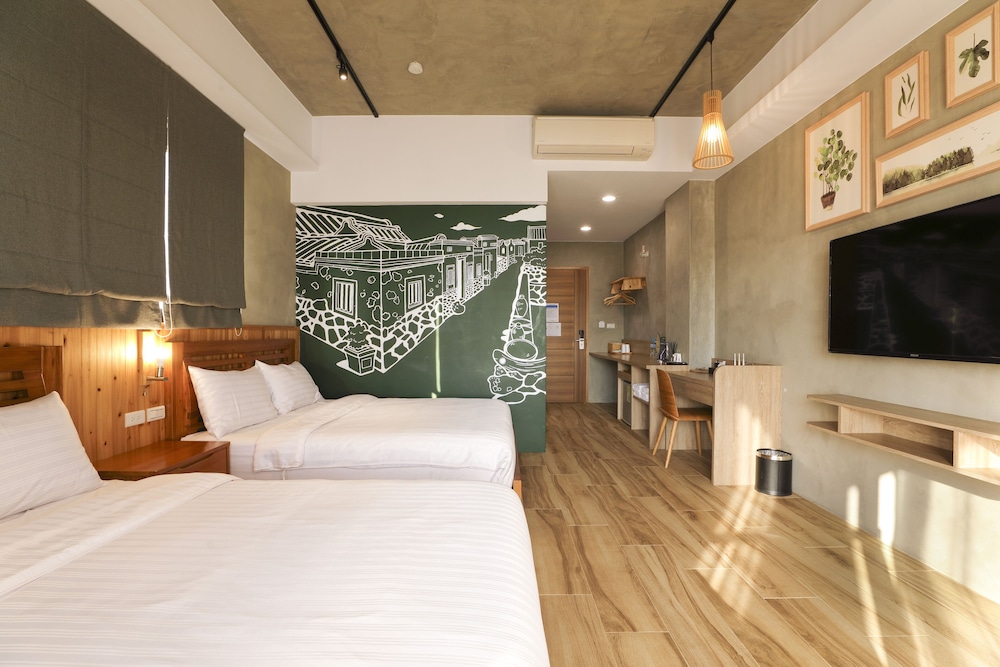 Signature Quadruple Room, 2 Double Beds, Ocean View photo 2