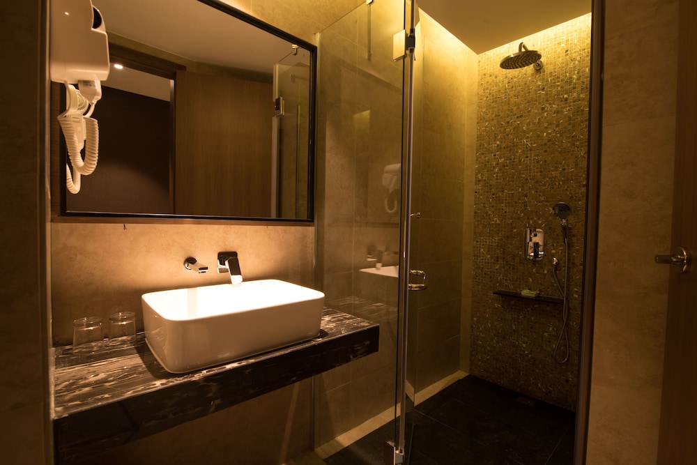 Superior Twin Room, Non Smoking photo 3