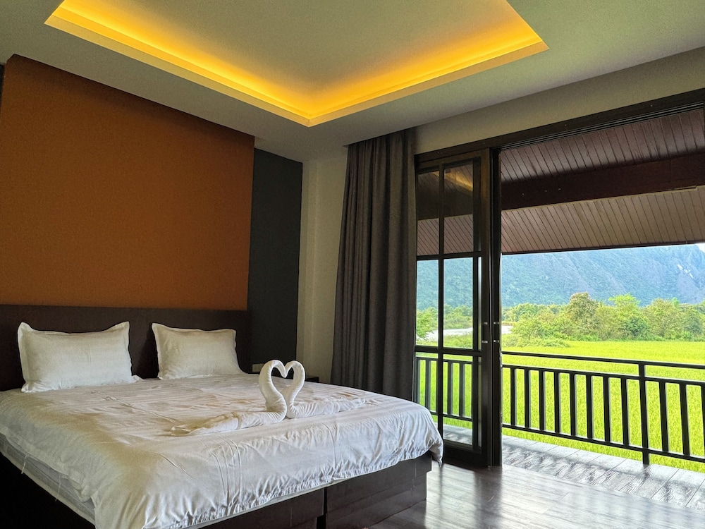 Deluxe Double Room, Balcony, Hill View photo 1