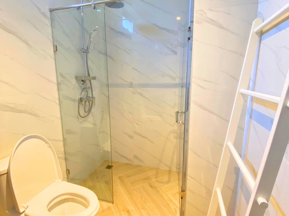 Standard Double Room - Photo 8