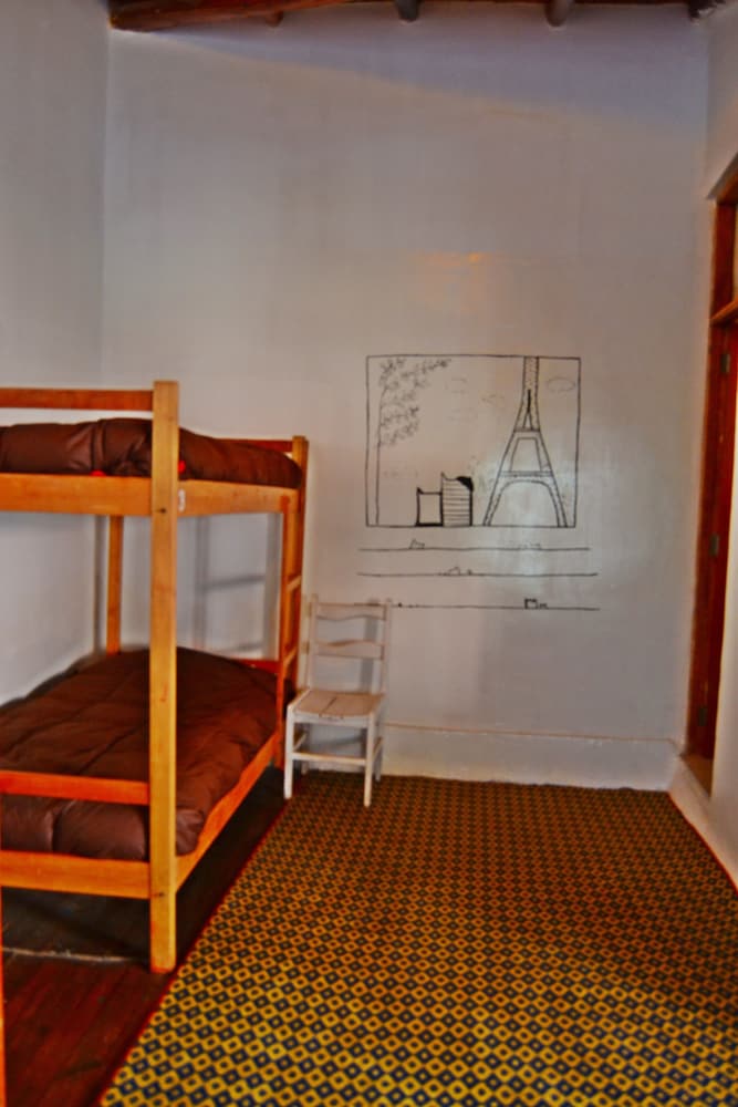 Shared Dormitory, Mixed Dorm (10 pax) photo 1