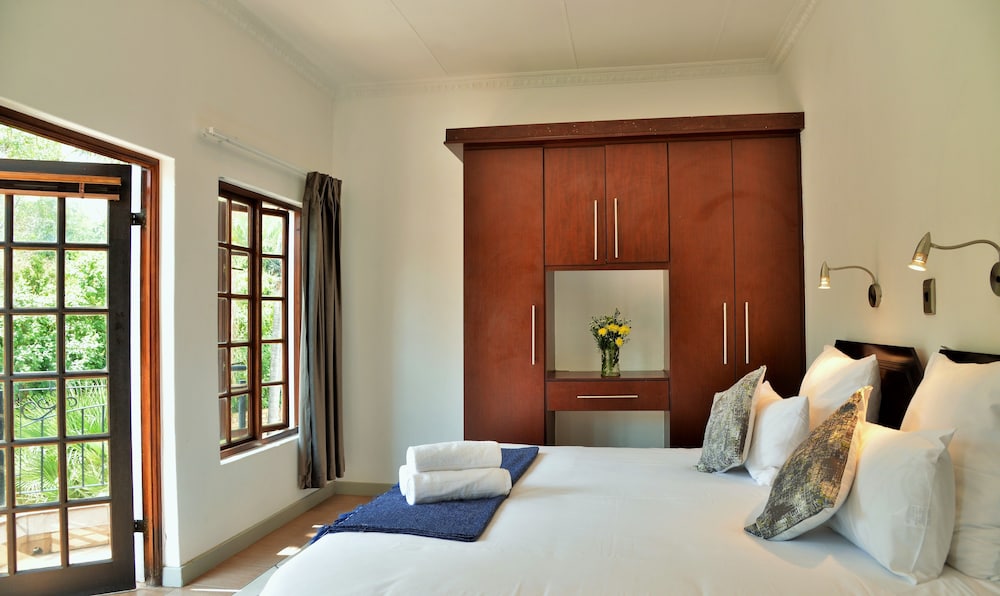 Room, Shared Bathroom (Kariba King) photo 1