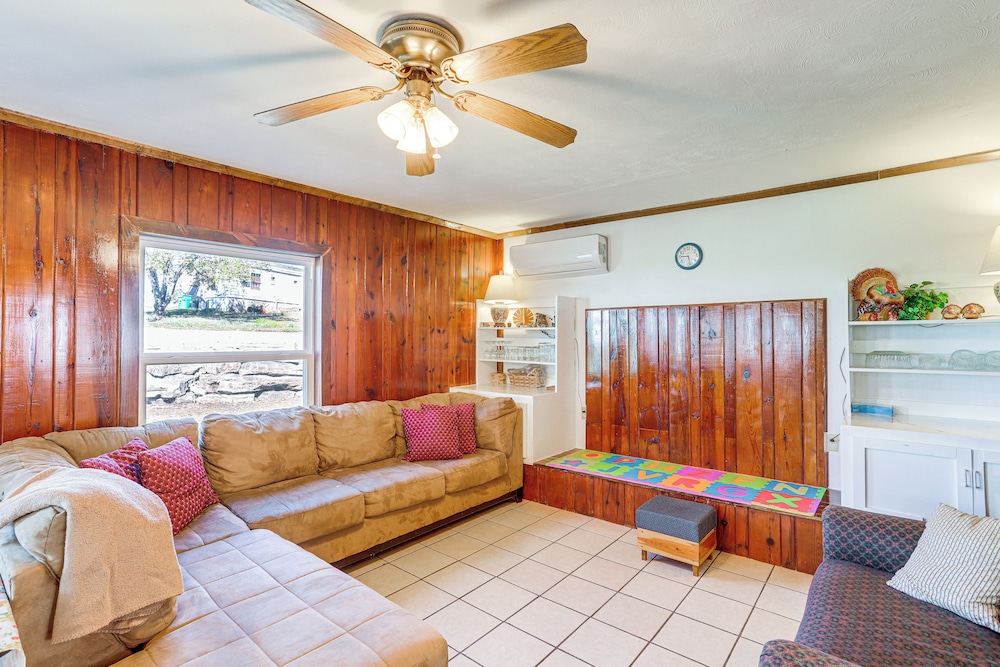 House (2 Bedrooms) photo 3