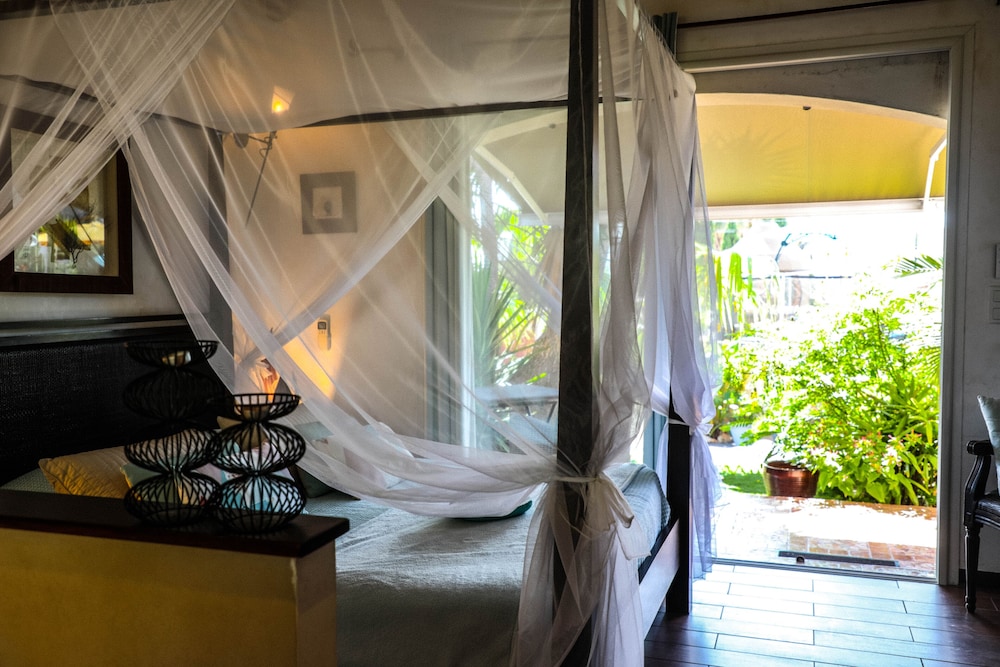 Double Room, 1 Double Bed, Jetted Tub (Maldives) photo 3