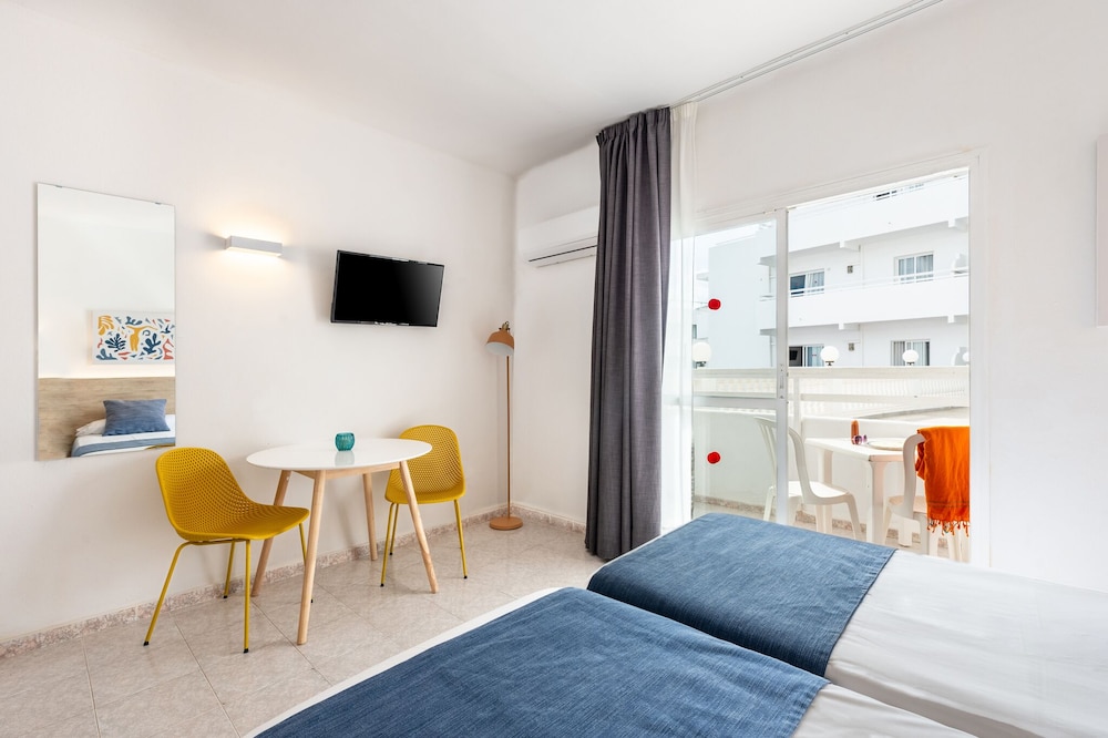 Apartment, 1 Bedroom - Photo 2