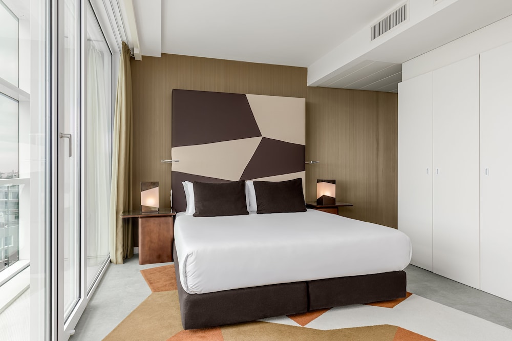 Executive Double Room - Photo 8