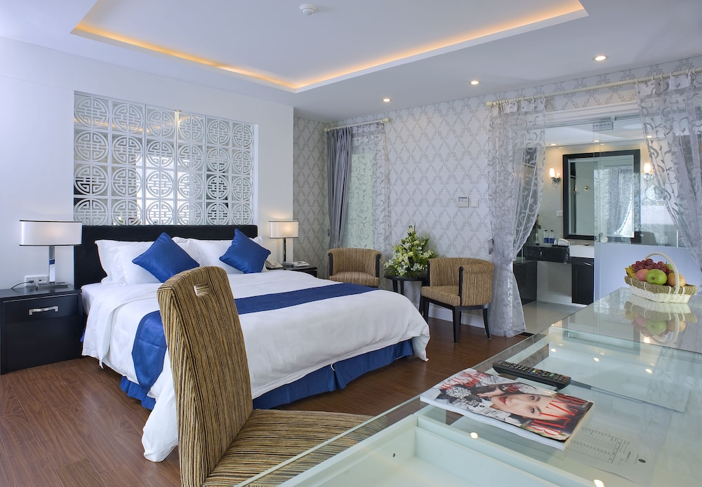 King double room with city view