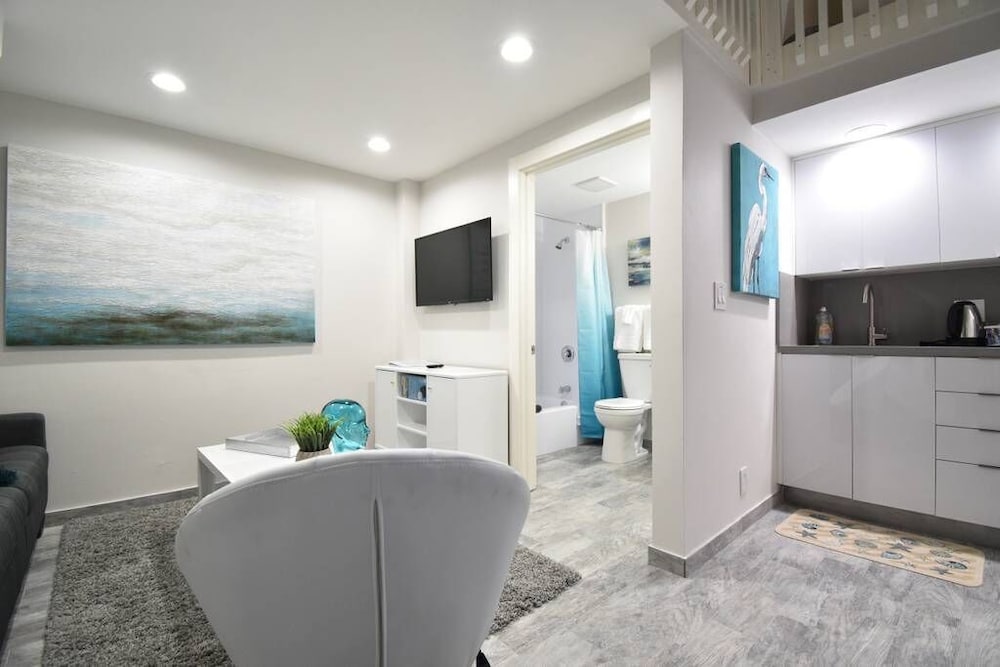 Studio (Bedroom Loft - Unit 8) photo 2