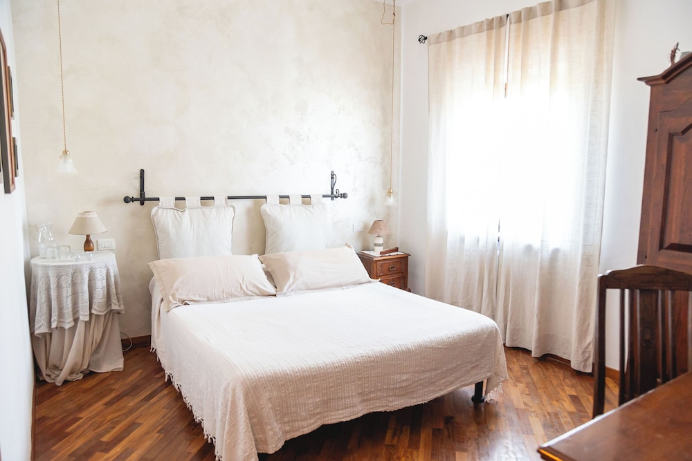 Classic Double Room, Garden View photo 1
