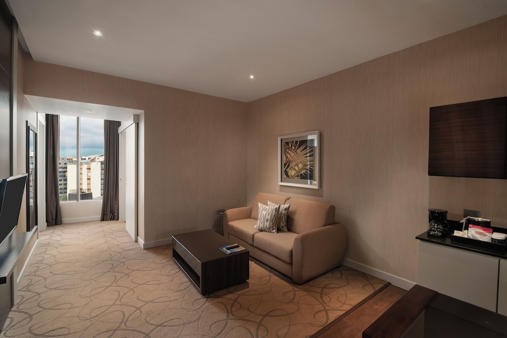 One King - One Bedroom Suite Mobility Access