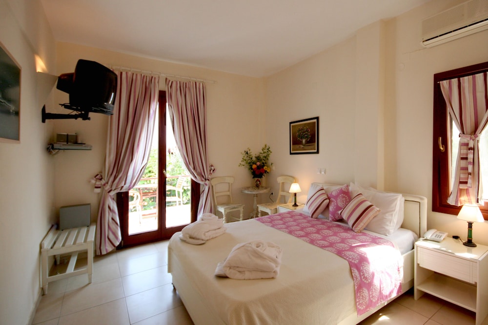 Standard Double Room photo 1