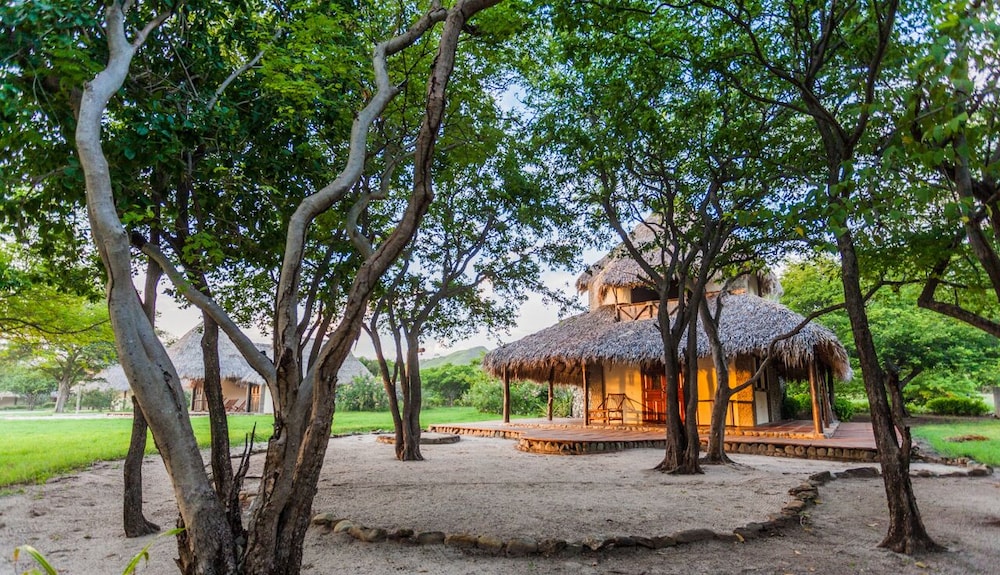 Superior Bungalow, 2 Bedrooms, Beachfront (With Fan Bungalow de 2 dormitorios) photo 3