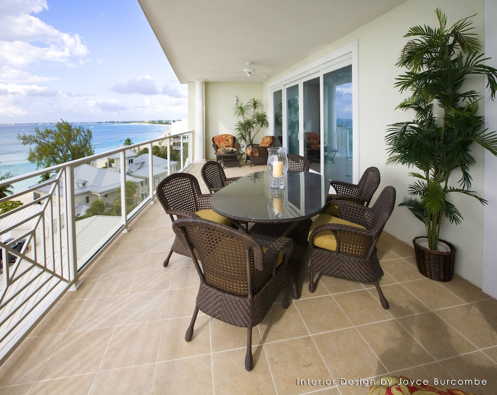 Luxury 3 Bedroom Villa, Pool View photo 3