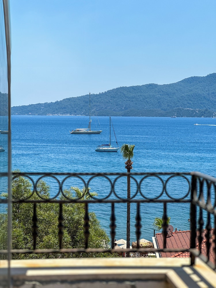 Standard Double or Twin Room, Sea View photo 2