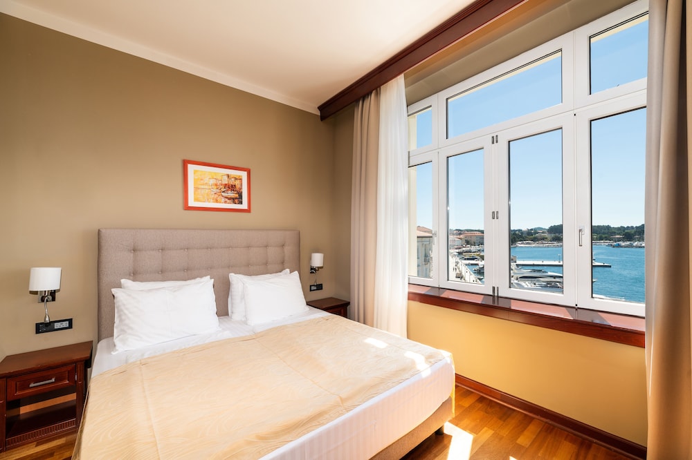Premium Double Room, City View