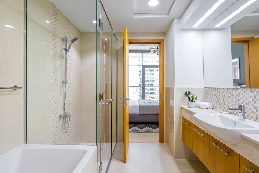 City Apartment (Bellevue  T1 1808) photo 3