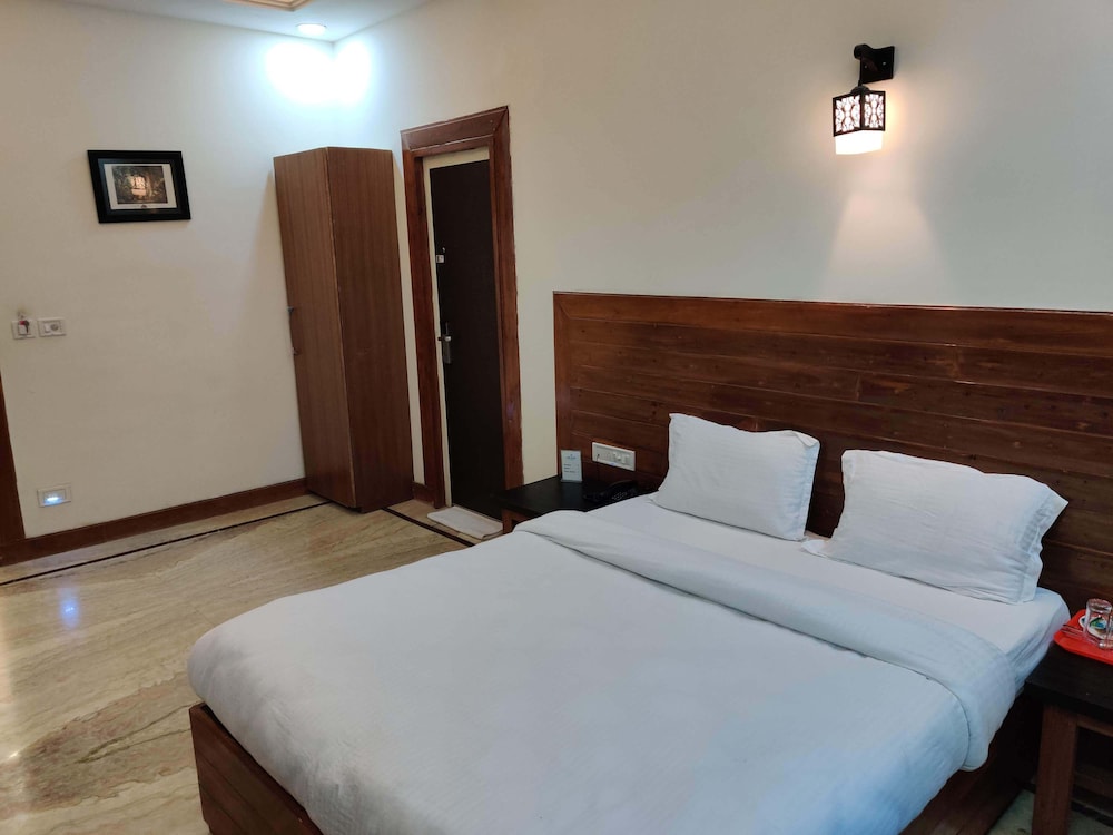 Deluxe Double Room photo 3