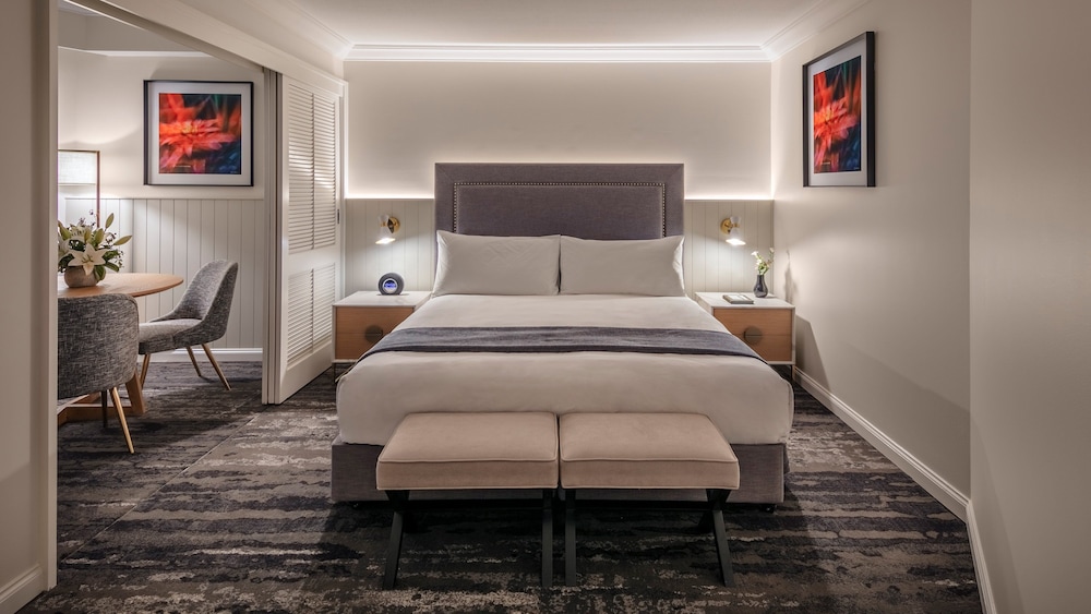 Club Suite, 1 King Bed with Sofa bed, Club Lounge Access (Queenslander) - Photo 1
