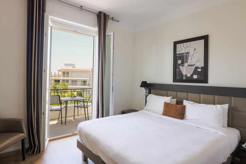 Comfort Room, Balcony photo 1