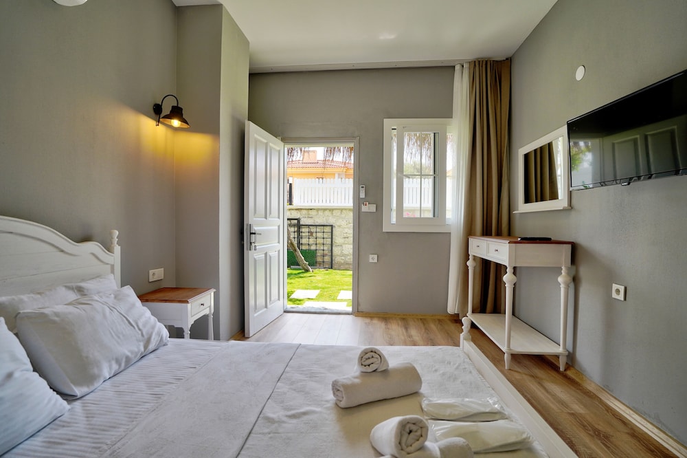 Standard Room - Photo 13