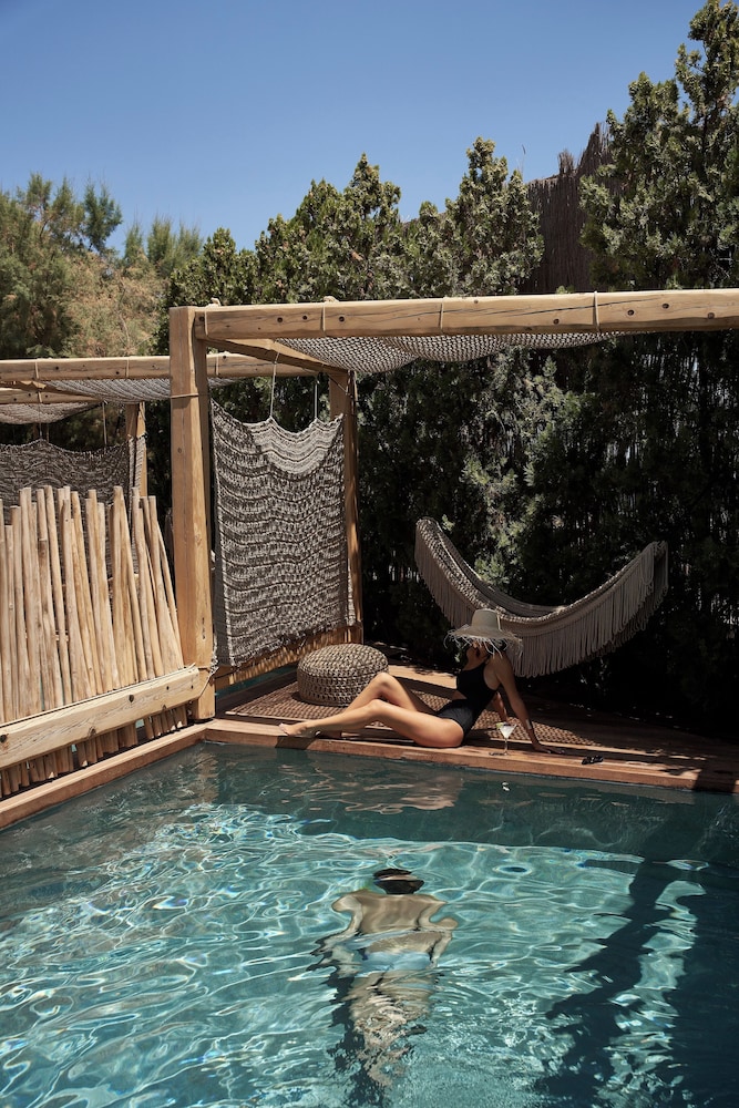 Signature Retreat with Pool