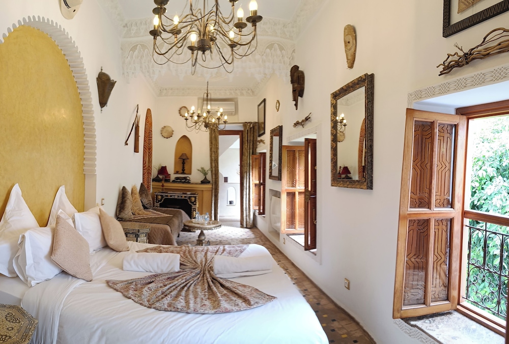 Deluxe Twin Room, Private Bathroom, Garden View (Koutoubia)