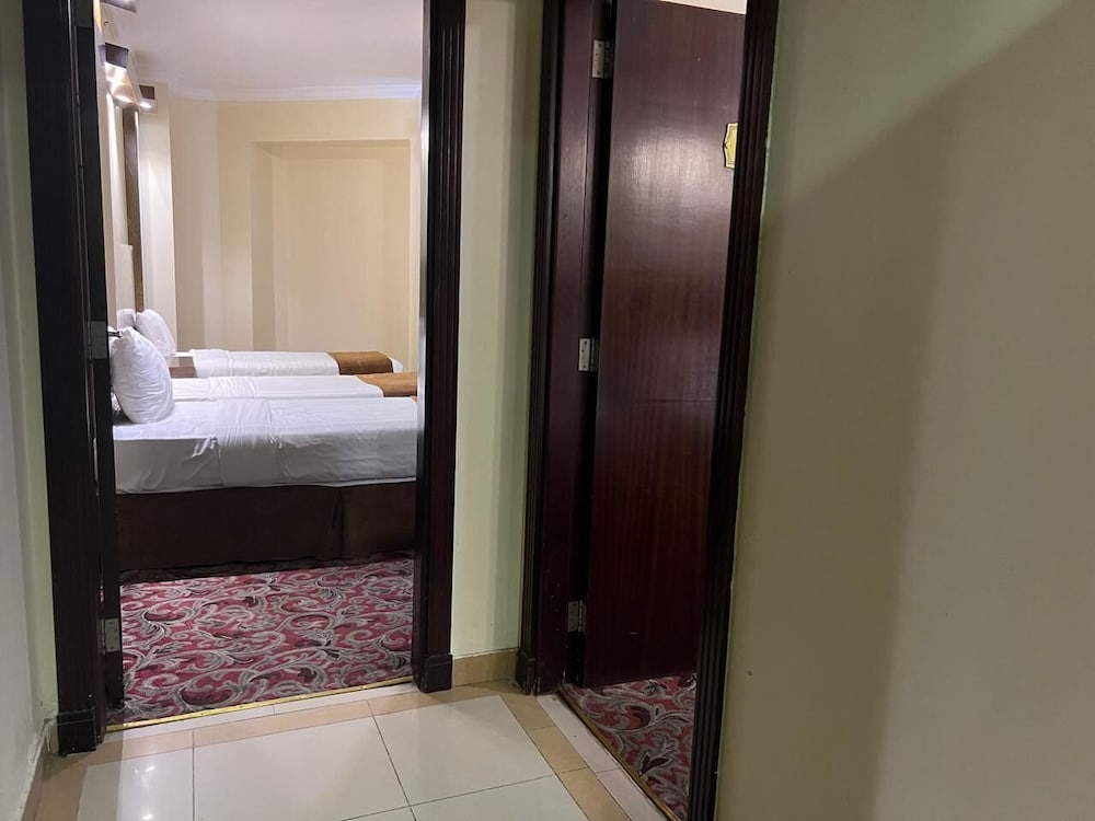 Standard Triple Room - Photo 3
