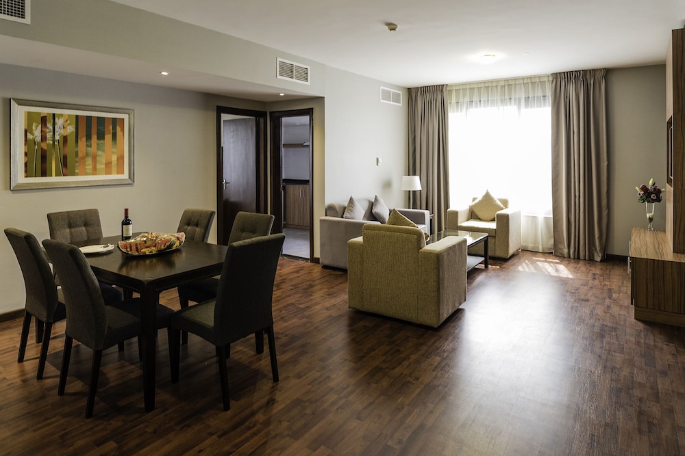 Standard Suite, 1 Double Bed With Sofa Bed photo 3