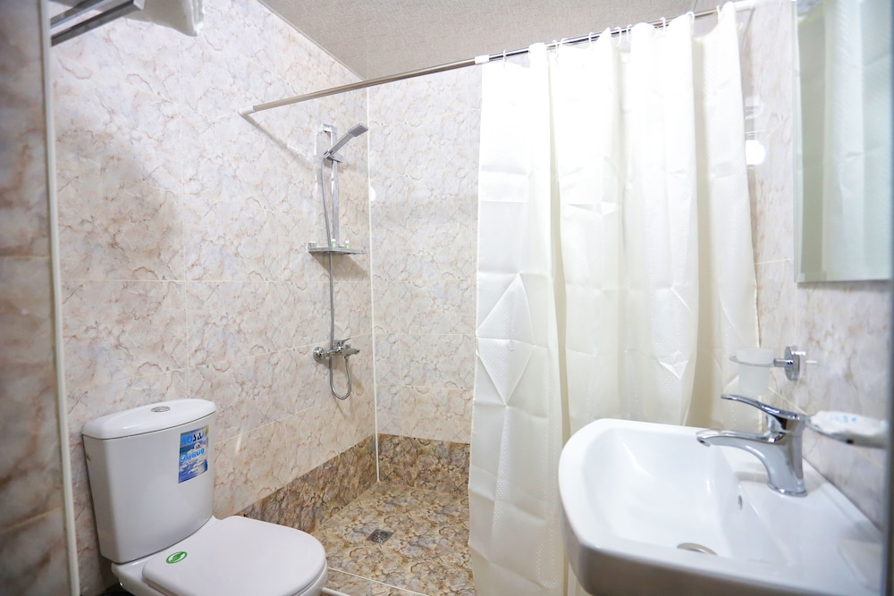 Standard Double or Twin Room - Photo 2