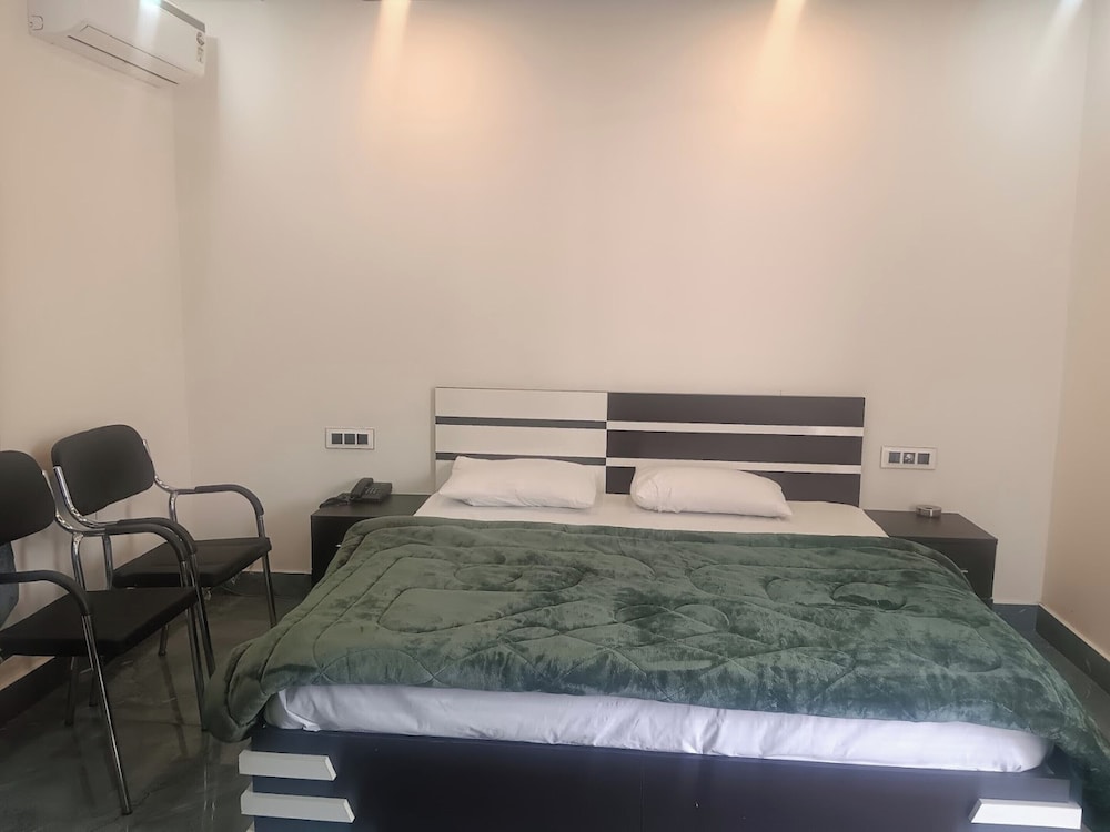 Deluxe Double Room photo 3
