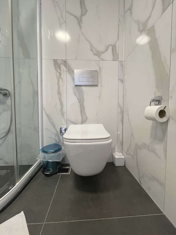 Standard Triple Room - Photo 6