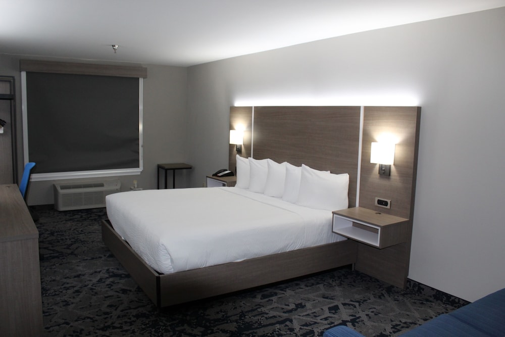 Room, 1 King Bed, Accessible, Non Smoking - Photo 2