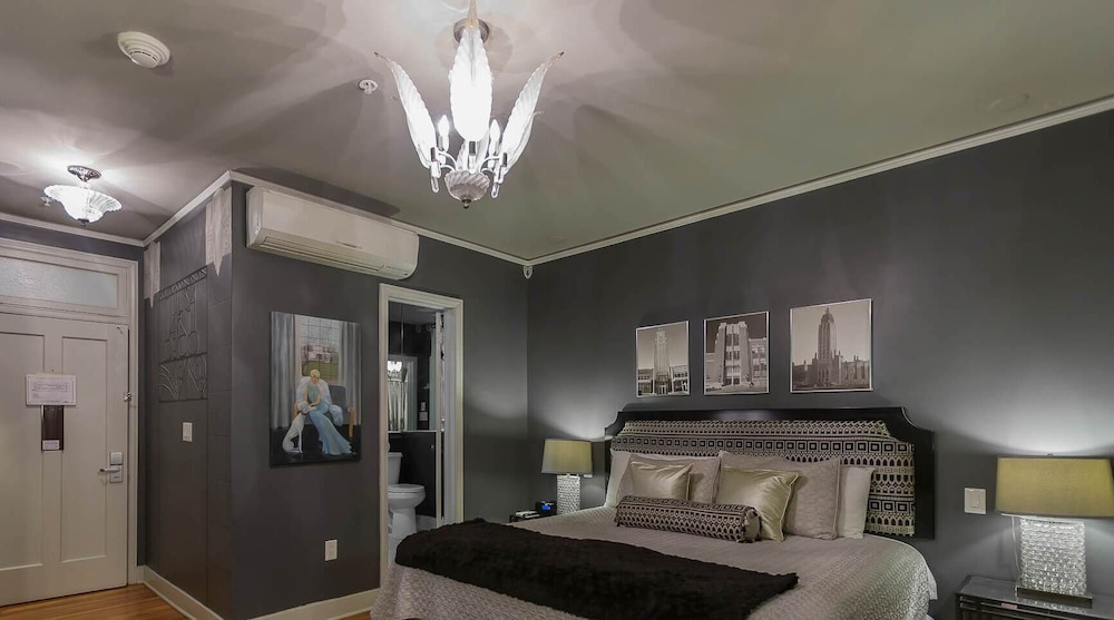 Standard Room, 1 King Bed - Photo 9