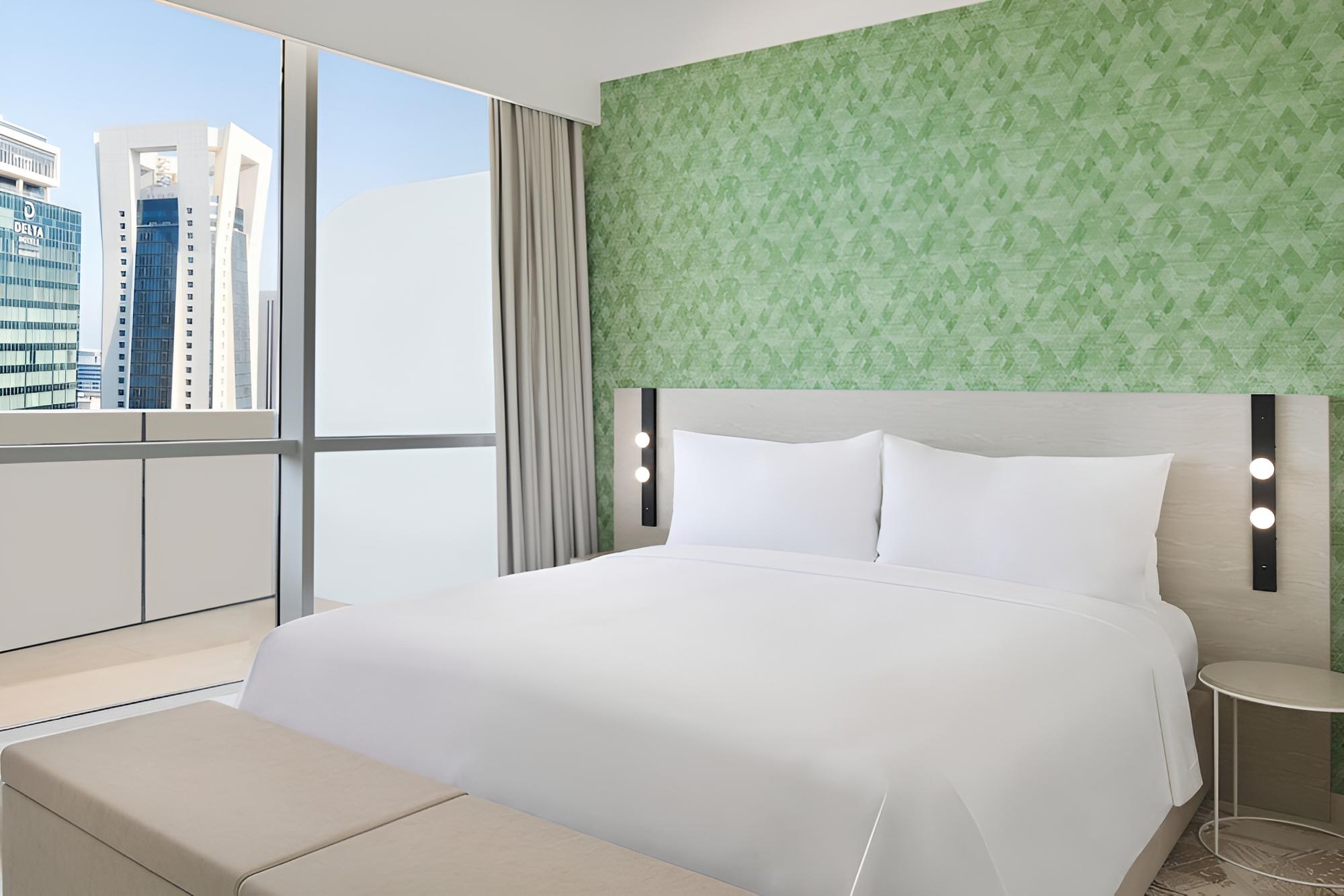 Studio, 1 King Bed, Partial Sea View - Photo 4