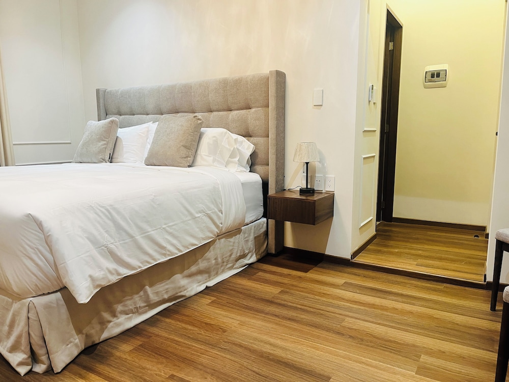 Superior Room, Balcony, City View